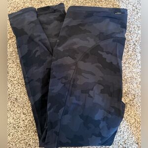 Barely worn Lululemon Leggings, size 12